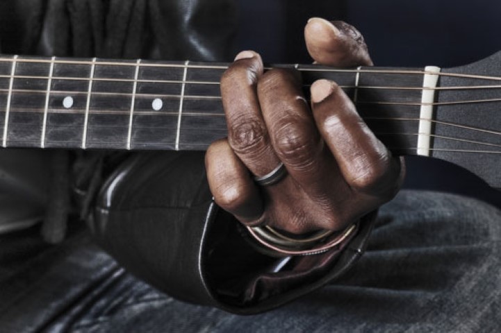 promotional shot of Ben Okafor, reggae musician